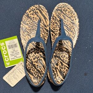 Crocs Isabella T-strap Leopard Sandal NWT *Rare*
